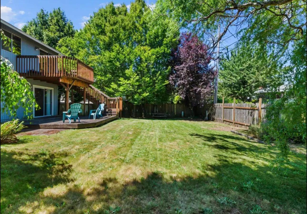 Private Level Of The House With Spa Gresham Εξωτερικό φωτογραφία